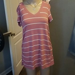 Short sleeve maternity shirt